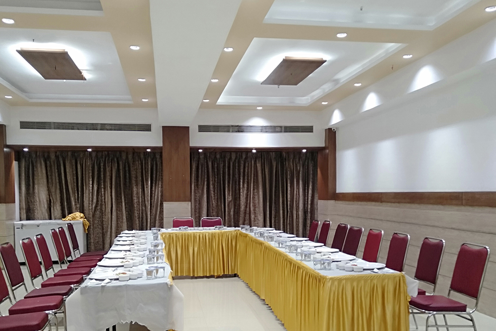 Dining Hall Setup For A Banquet At Rnest Banquets Hall dining-hall-setup-for-a-banquet-at-rnest-banquets-hall